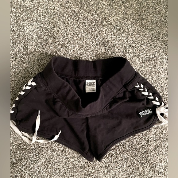 2/$20 Pink by Victoria’s Secret lounge athletic short black, size XS - Picture 1 of 1